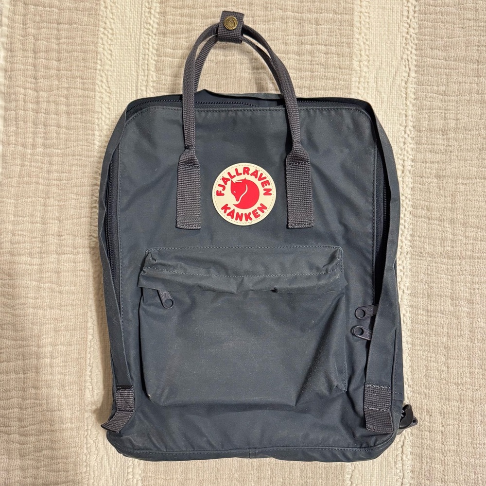 Fjallraven Kånken Graphite Backpack 13”